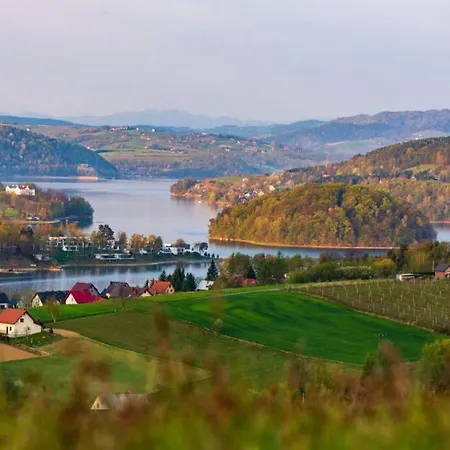 The House - Dom Nad Samym Jeziorem Roznowskim *